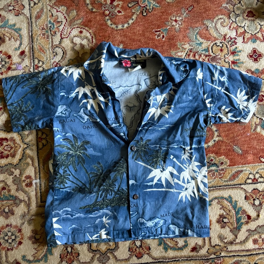 Vintage child size 6 cotton Hawaiian shirt blue
